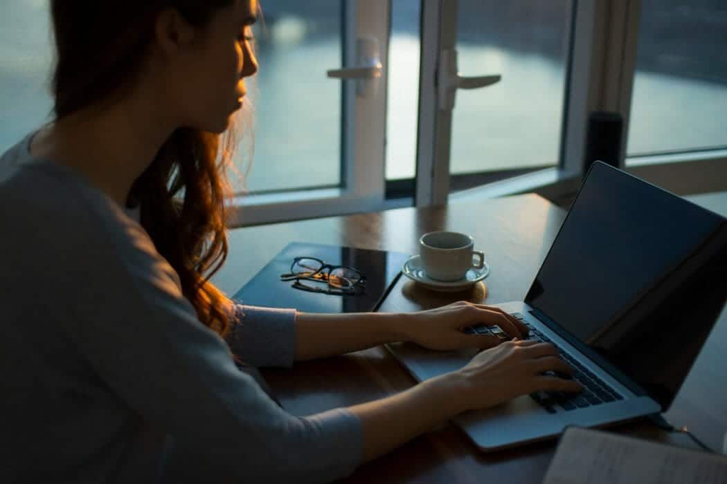 Women on laptop